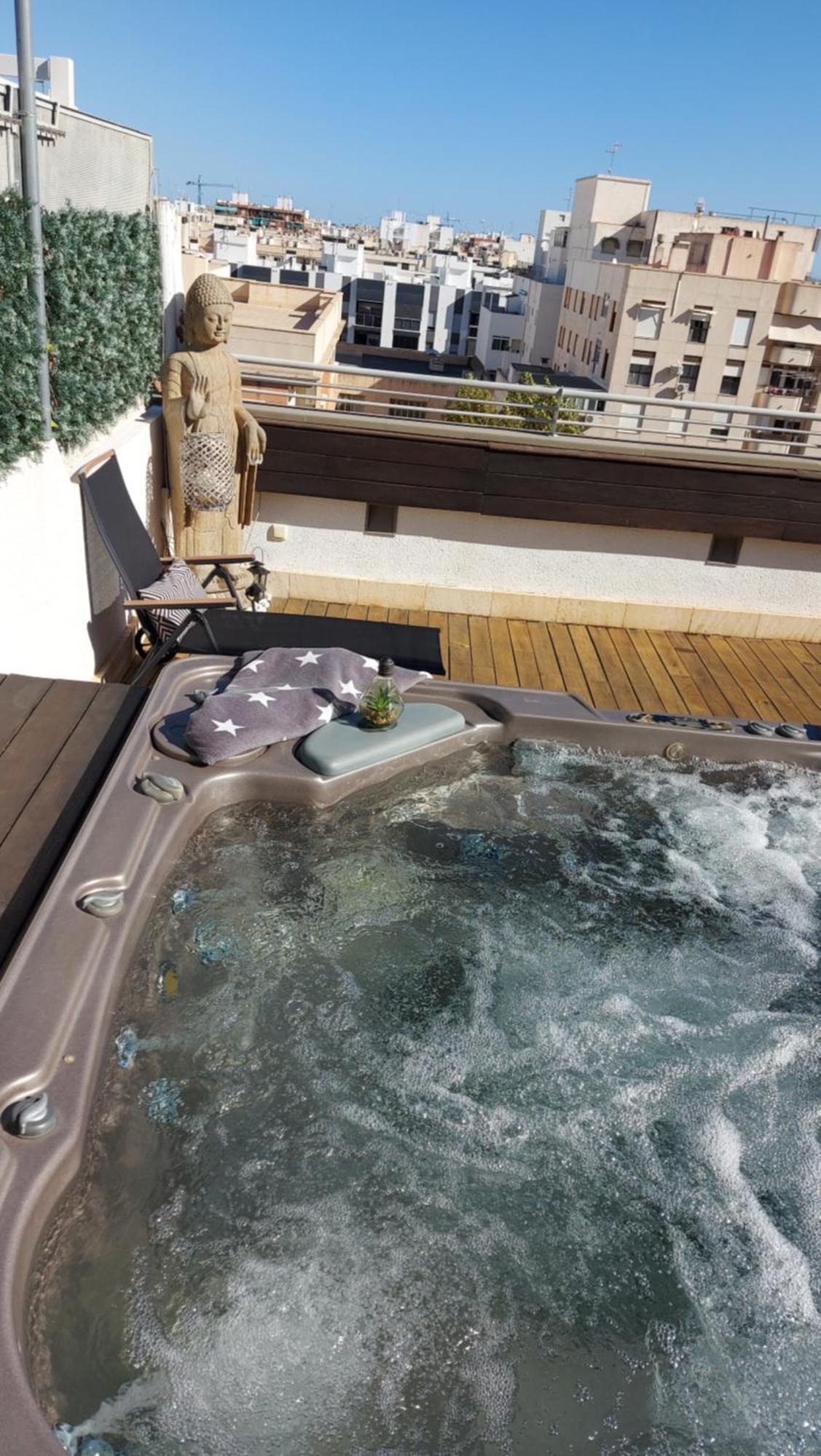 Apartamento Atico De Lujo Con Jacuzzi Climatizado En Terraza Elche Exterior foto